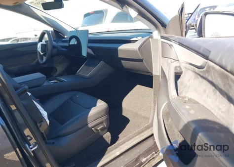 2026 Tesla Model Y Long Range Dual Motor All-Wheel Drive/Long Range Launch Series from USA, damaged, VIN 7SAYGDEE4TF335586